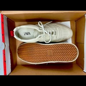 Zara Sneakers